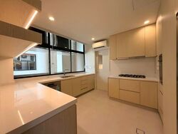The Colonnade (D10), Condominium #554089531